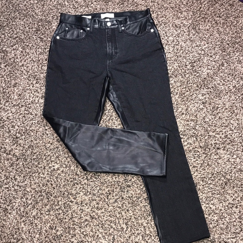 💥3/$50 Universal Thread Black Mid-Rise Slim Straight Jeans | Faux Leather Back